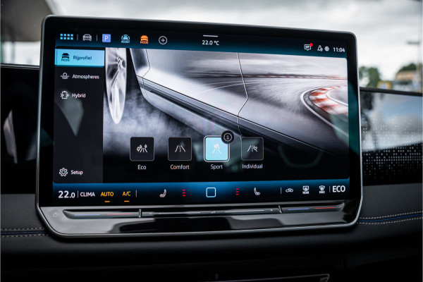 Volkswagen Tiguan 1.5 eHybrid R-Line Edition ** HUD ** Trekhaak ** 360 camera ** Massage Blackstyle **