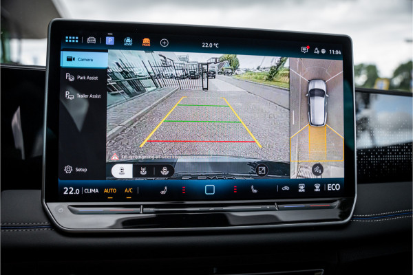 Volkswagen Tiguan 1.5 eHybrid R-Line Edition ** HUD ** Trekhaak ** 360 camera ** Massage Blackstyle **