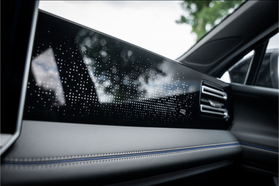 Volkswagen Tiguan 1.5 eHybrid R-Line Edition ** HUD ** Trekhaak ** 360 camera ** Massage Blackstyle **