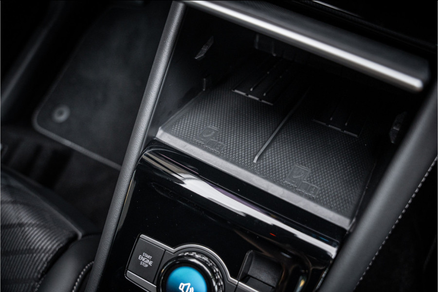 Volkswagen Tiguan 1.5 eHybrid R-Line Edition ** HUD ** Trekhaak ** 360 camera ** Massage Blackstyle **