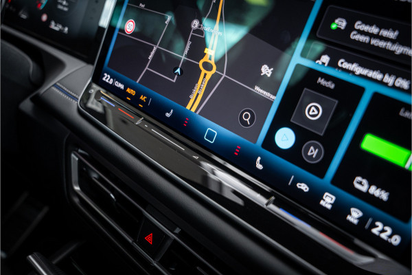 Volkswagen Tiguan 1.5 eHybrid R-Line Edition ** HUD ** Trekhaak ** 360 camera ** Massage Blackstyle **