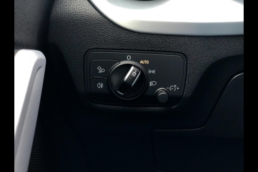 Audi Q2 35 TFSI S Edition | S-Line | Virt. Cockp., Navi, Camera, Carplay/Android, Cruise, Climate, Afn. Trekh. | Dealeronderhouden