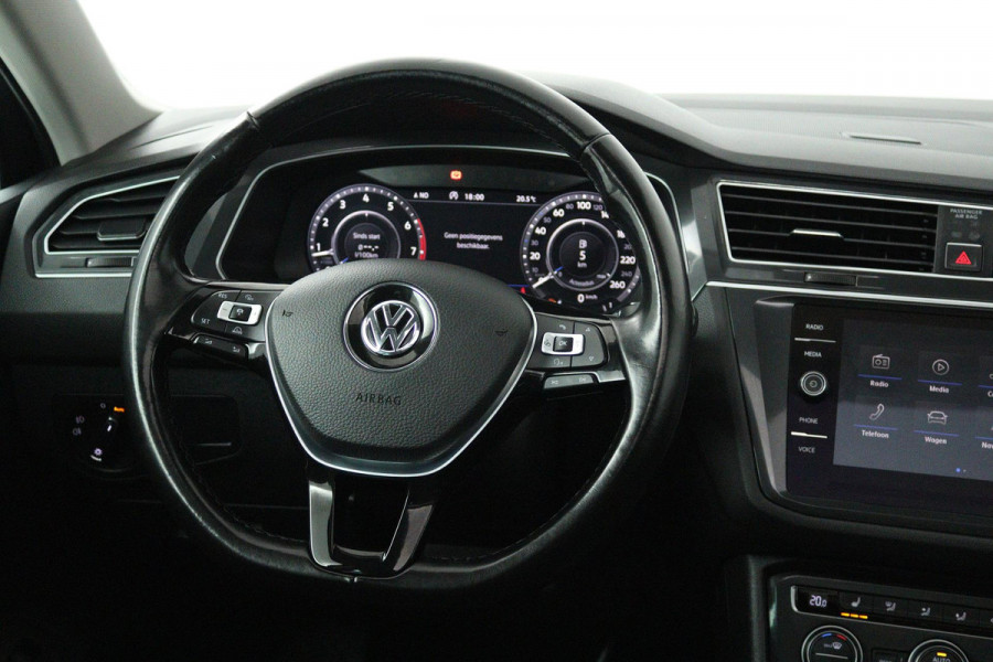 Volkswagen Tiguan 1.4 TSI ACT Highline (PANORAMADAK, TREKHAAK, STOELVERWARMING, LEER, DIGITALE COCKPIT, ACHTERUITRIJCAMERA) )