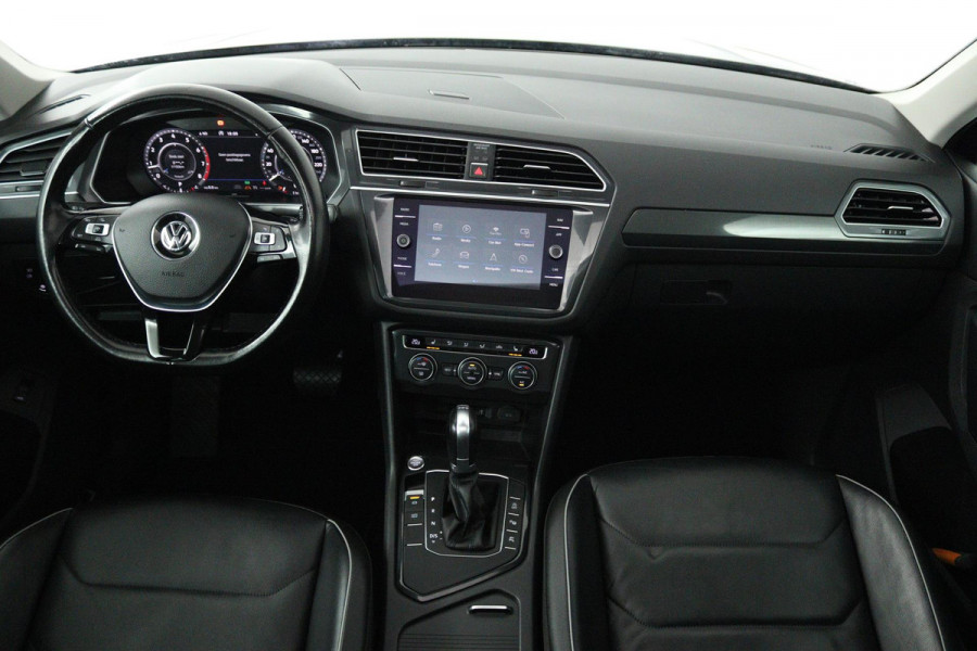 Volkswagen Tiguan 1.4 TSI ACT Highline (PANORAMADAK, TREKHAAK, STOELVERWARMING, LEER, DIGITALE COCKPIT, ACHTERUITRIJCAMERA) )