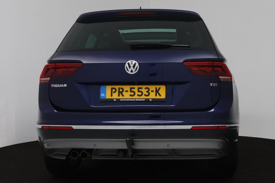 Volkswagen Tiguan 1.4 TSI ACT Highline (PANORAMADAK, TREKHAAK, STOELVERWARMING, LEER, DIGITALE COCKPIT, ACHTERUITRIJCAMERA) )