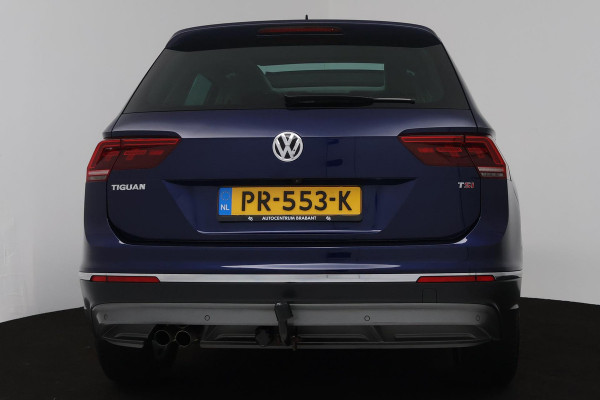 Volkswagen Tiguan 1.4 TSI ACT Highline (PANORAMADAK, TREKHAAK, STOELVERWARMING, LEER, DIGITALE COCKPIT, ACHTERUITRIJCAMERA) )