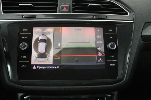 Volkswagen Tiguan 1.4 TSI ACT Highline (PANORAMADAK, TREKHAAK, STOELVERWARMING, LEER, DIGITALE COCKPIT, ACHTERUITRIJCAMERA) )