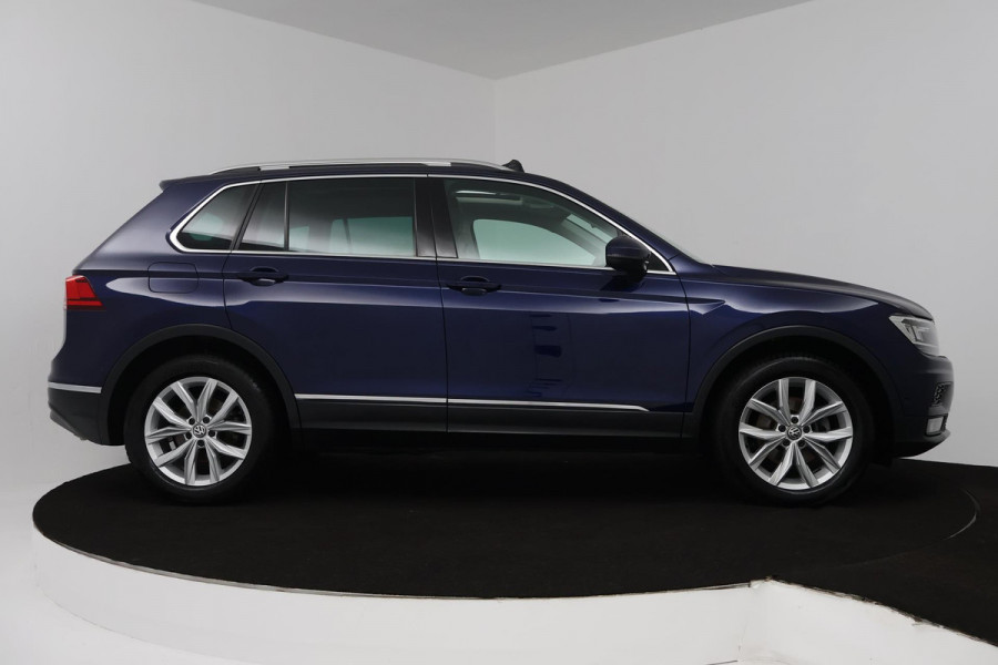 Volkswagen Tiguan 1.4 TSI ACT Highline (PANORAMADAK, TREKHAAK, STOELVERWARMING, LEER, DIGITALE COCKPIT, ACHTERUITRIJCAMERA) )