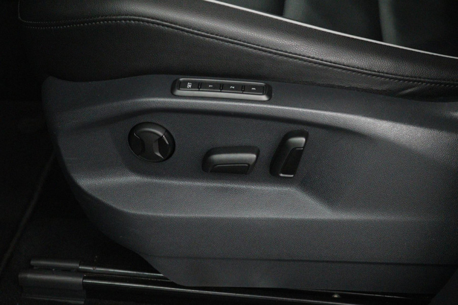 Volkswagen Tiguan 1.4 TSI ACT Highline (PANORAMADAK, TREKHAAK, STOELVERWARMING, LEER, DIGITALE COCKPIT, ACHTERUITRIJCAMERA) )
