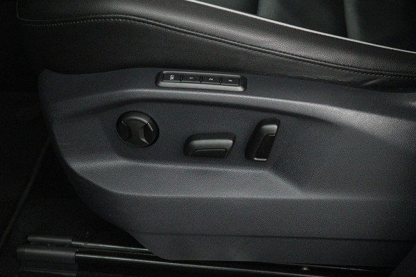 Volkswagen Tiguan 1.4 TSI ACT Highline (PANORAMADAK, TREKHAAK, STOELVERWARMING, LEER, DIGITALE COCKPIT, ACHTERUITRIJCAMERA) )