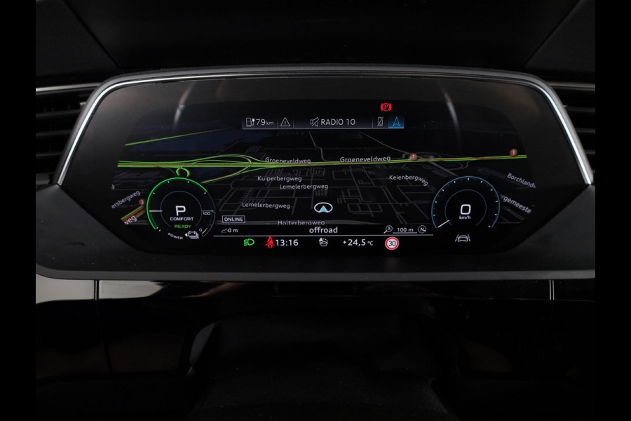 Audi e-tron e-tron 50 quattro Launch edition plus 71 kWh 313pk | SoH 90% | Panoramadak | Lederen bekleding | Adaptieve cruise controle | Elektrisch verstelbare voorstoelen | Memory