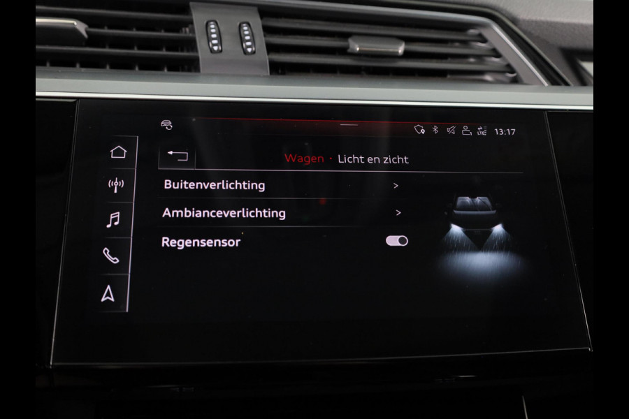 Audi e-tron e-tron 50 quattro Launch edition plus 71 kWh 313pk | SoH 90% | Panoramadak | Lederen bekleding | Adaptieve cruise controle | Elektrisch verstelbare voorstoelen | Memory