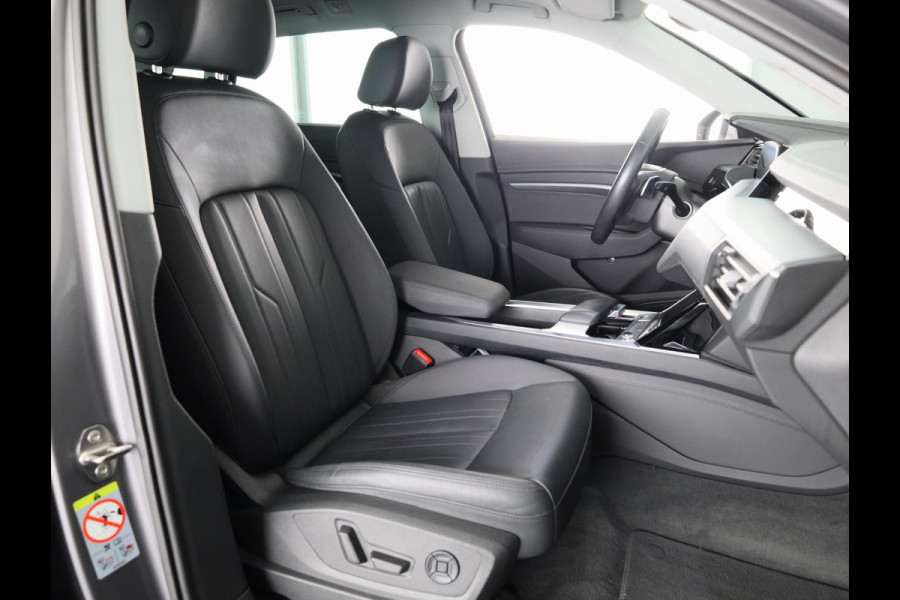Audi e-tron e-tron 50 quattro Launch edition plus 71 kWh 313pk | SoH 90% | Panoramadak | Lederen bekleding | Adaptieve cruise controle | Elektrisch verstelbare voorstoelen | Memory