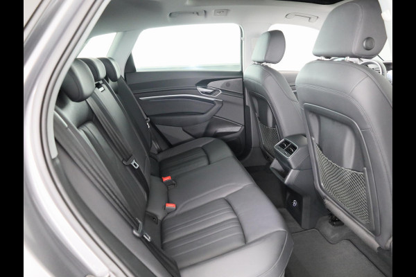 Audi e-tron e-tron 50 quattro Launch edition plus 71 kWh 313pk | SoH 90% | Panoramadak | Lederen bekleding | Adaptieve cruise controle | Elektrisch verstelbare voorstoelen | Memory