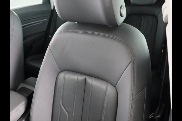 Audi e-tron e-tron 50 quattro Launch edition plus 71 kWh 313pk | SoH 90% | Panoramadak | Lederen bekleding | Adaptieve cruise controle | Elektrisch verstelbare voorstoelen | Memory