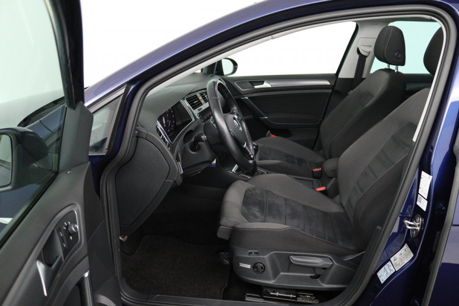 Volkswagen GOLF Variant 1.5 TSI Comfortline Business (PANORAMADAK, DIGITALE COCKPIT, CAMERA, STOELVERWARMING, CARPLAY NAVIGATIE)