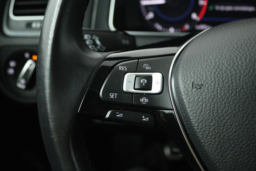 Volkswagen GOLF Variant 1.5 TSI Comfortline Business (PANORAMADAK, DIGITALE COCKPIT, CAMERA, STOELVERWARMING, CARPLAY NAVIGATIE)