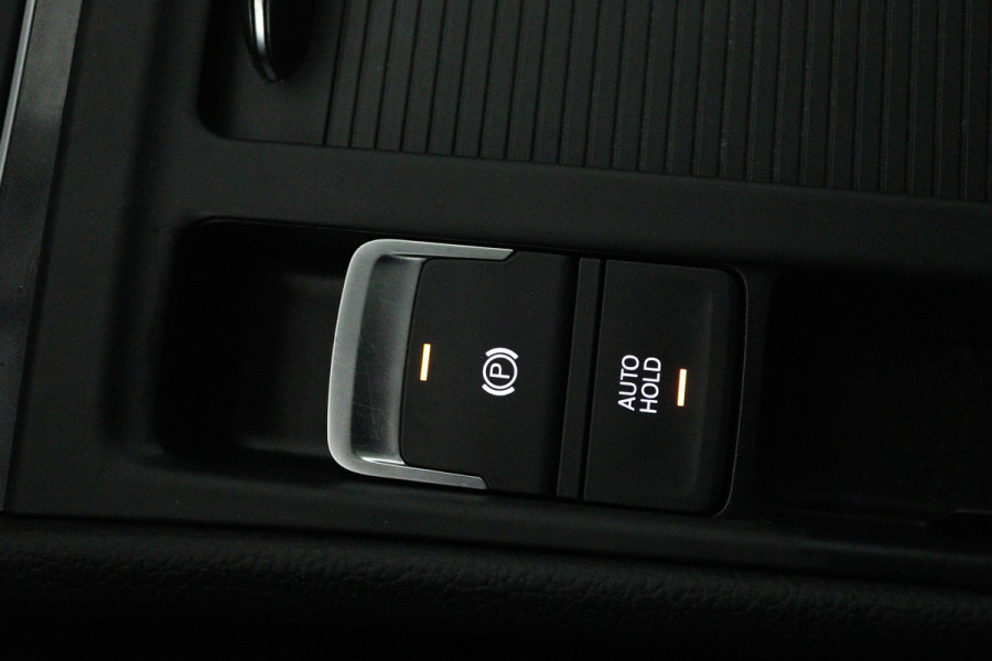 Volkswagen GOLF Variant 1.5 TSI Comfortline Business (PANORAMADAK, DIGITALE COCKPIT, CAMERA, STOELVERWARMING, CARPLAY NAVIGATIE)