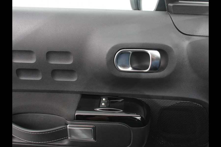 Citroën C3 1.2 PureTech 110pk Automaat Max Climate Control Navigatie Apple carplay / Android Auto Parksensoren Lichtmetalen Velgen Parkeer sensoren
