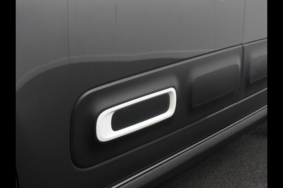 Citroën C3 1.2 PureTech 110pk Automaat Max Climate Control Navigatie Apple carplay / Android Auto Parksensoren Lichtmetalen Velgen Parkeer sensoren