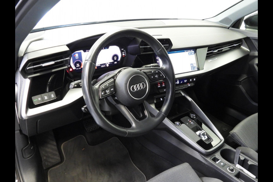 Audi A3 Limousine 30 TFSI Aut. Advanced Edition NAVI/VIRTUAL/LED/17"LMV! Audi A3 Limousine 30 TFSI Aut. Advanced Edition NAVI/VIRTUAL/LED/17"LMV!