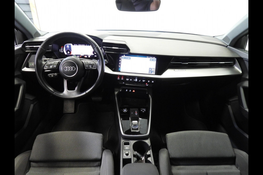 Audi A3 Limousine 30 TFSI Aut. Advanced Edition NAVI/VIRTUAL/LED/17"LMV! Audi A3 Limousine 30 TFSI Aut. Advanced Edition NAVI/VIRTUAL/LED/17"LMV!