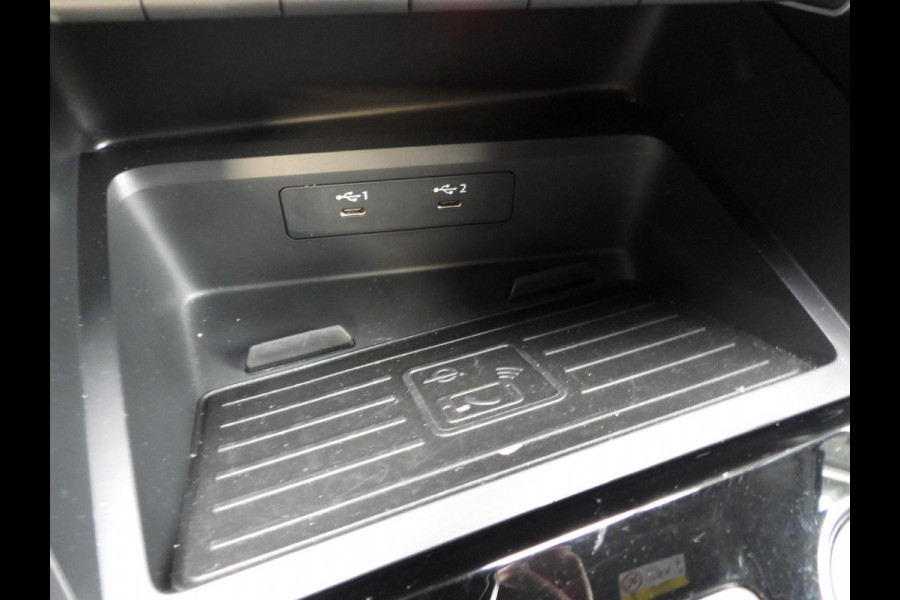 Audi A3 Limousine 30 TFSI Aut. Advanced Edition NAVI/VIRTUAL/LED/17"LMV! Audi A3 Limousine 30 TFSI Aut. Advanced Edition NAVI/VIRTUAL/LED/17"LMV!