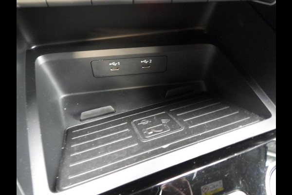 Audi A3 Limousine 30 TFSI Aut. Advanced Edition NAVI/VIRTUAL/LED/17"LMV! Audi A3 Limousine 30 TFSI Aut. Advanced Edition NAVI/VIRTUAL/LED/17"LMV!