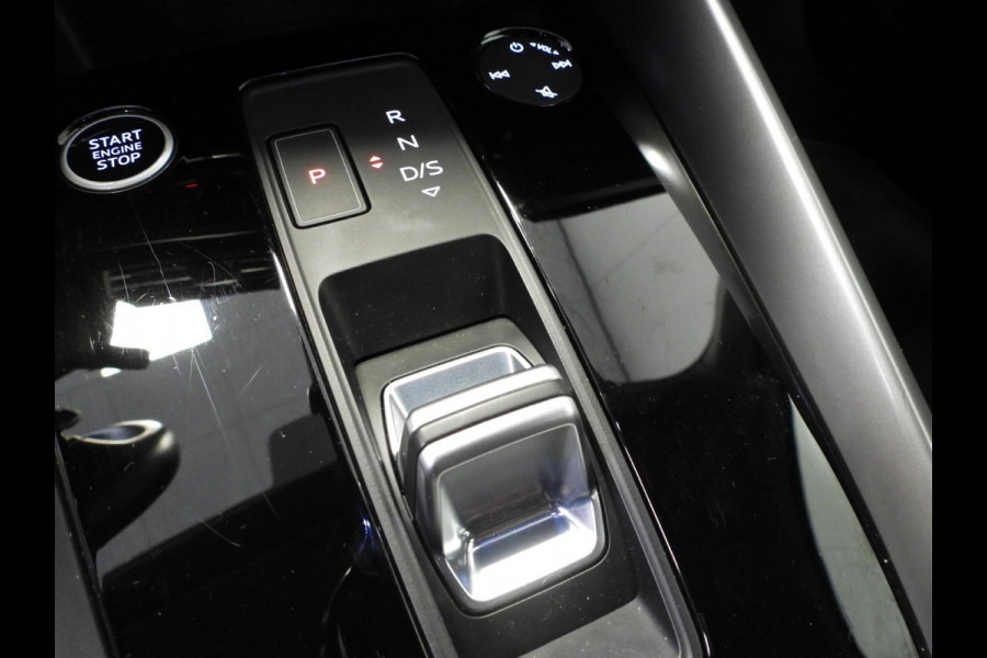 Audi A3 Limousine 30 TFSI Aut. Advanced Edition NAVI/VIRTUAL/LED/17"LMV! Audi A3 Limousine 30 TFSI Aut. Advanced Edition NAVI/VIRTUAL/LED/17"LMV!