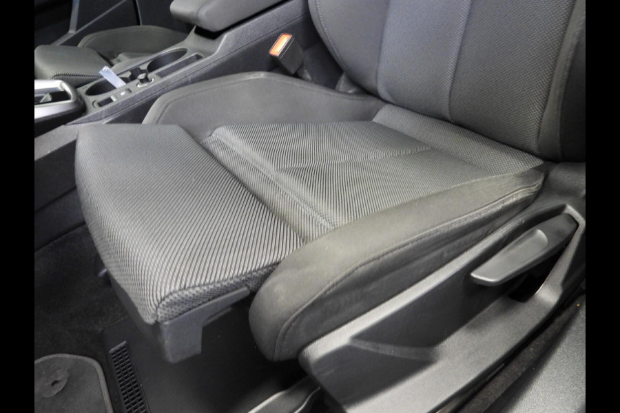 Audi A3 Limousine 30 TFSI Aut. Advanced Edition NAVI/VIRTUAL/LED/17"LMV! Audi A3 Limousine 30 TFSI Aut. Advanced Edition NAVI/VIRTUAL/LED/17"LMV!