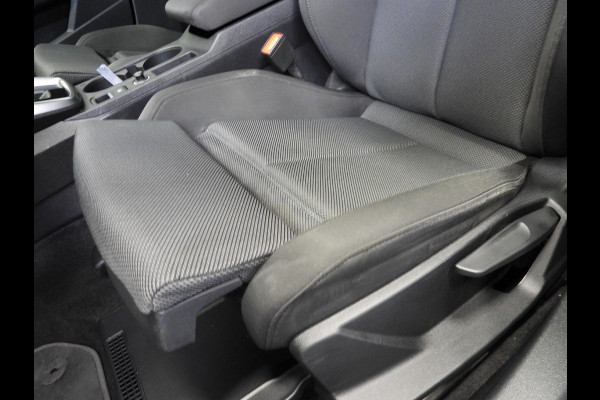 Audi A3 Limousine 30 TFSI Aut. Advanced Edition NAVI/VIRTUAL/LED/17"LMV! Audi A3 Limousine 30 TFSI Aut. Advanced Edition NAVI/VIRTUAL/LED/17"LMV!