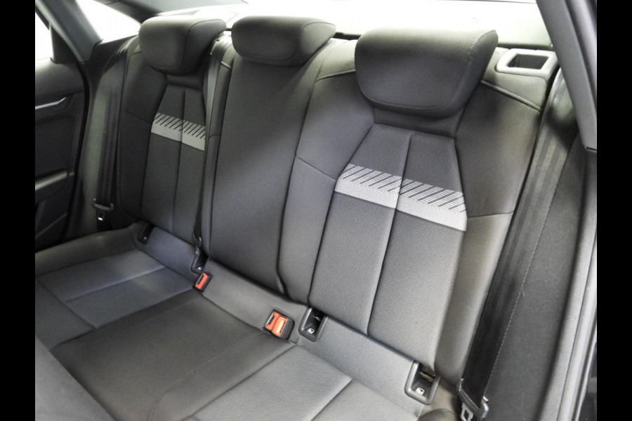 Audi A3 Limousine 30 TFSI Aut. Advanced Edition NAVI/VIRTUAL/LED/17"LMV! Audi A3 Limousine 30 TFSI Aut. Advanced Edition NAVI/VIRTUAL/LED/17"LMV!