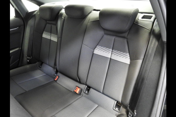 Audi A3 Limousine 30 TFSI Aut. Advanced Edition NAVI/VIRTUAL/LED/17"LMV! Audi A3 Limousine 30 TFSI Aut. Advanced Edition NAVI/VIRTUAL/LED/17"LMV!