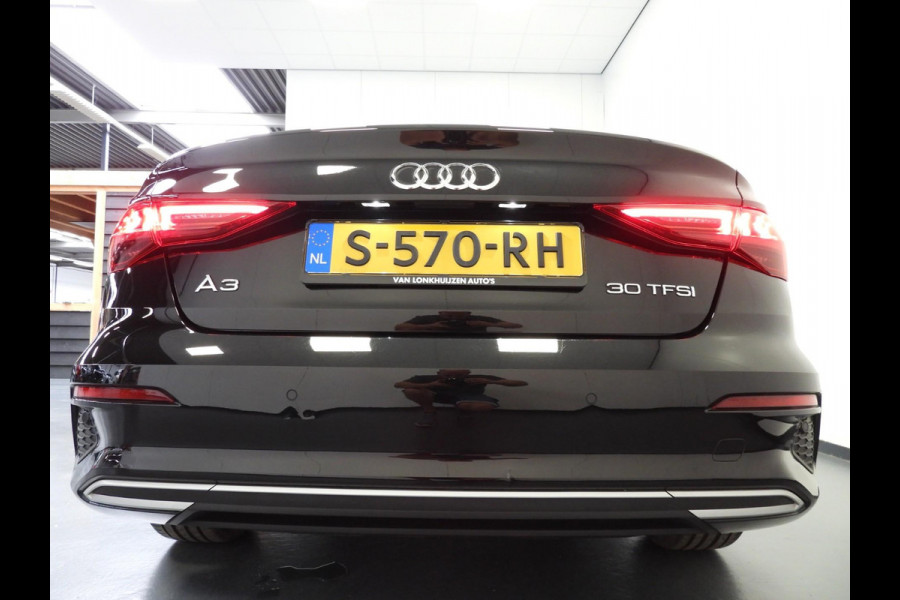 Audi A3 Limousine 30 TFSI Aut. Advanced Edition NAVI/VIRTUAL/LED/17"LMV! Audi A3 Limousine 30 TFSI Aut. Advanced Edition NAVI/VIRTUAL/LED/17"LMV!
