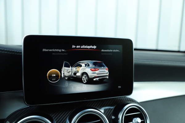 Mercedes-Benz GLC 43 AMG 4-Matic Aut9 | 367PK | Pano | Head-up | Keyles-go | Sfeerverlichting | Carbon | Burmester | Memory | Distronic+ | Stoelko