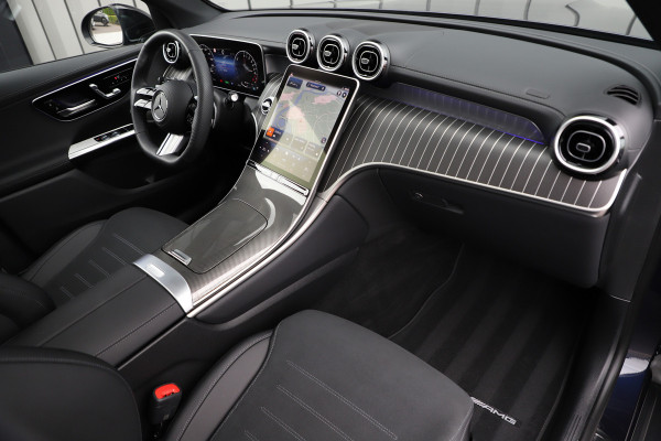 Mercedes-Benz GLC 300e AMG 4-Matic | 313PK | Pano | Burmester | Keyles-go | Sfeerverlichting | Digital-light | Memory | Distronic | Stuurwielverw.