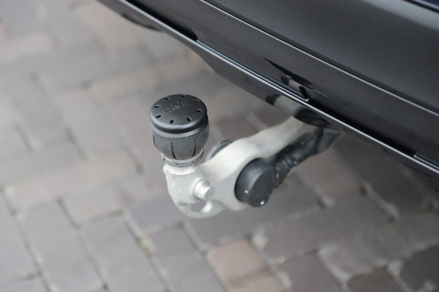 Mercedes-Benz GLC 300e AMG 4-Matic | 313PK | Pano | Burmester | Keyles-go | Sfeerverlichting | Digital-light | Memory | Distronic | Stuurwielverw.