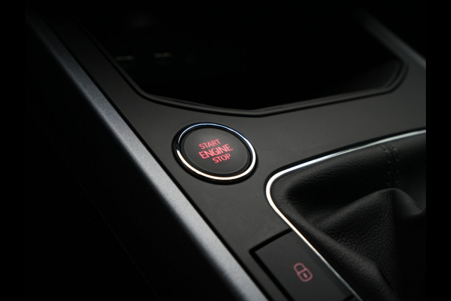 Seat Arona 1.0 TSI 115pk Style Business Intense Navigatie Camera Keyless Clima Park Assist Pdc Acc 341