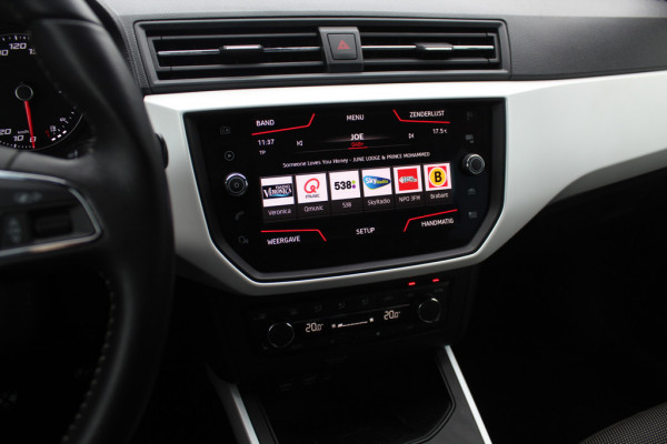 Seat Arona 1.0 TSI Xcellence Launch Edition / Camera / Navigatie / Keyless / Cruise Control / LED Koplampen / 17'' / DAB / Stoelverwarming / Dodehoek