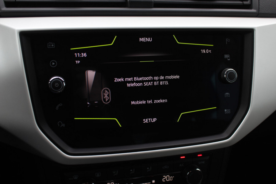 Seat Arona 1.0 TSI Xcellence Launch Edition / Camera / Navigatie / Keyless / Cruise Control / LED Koplampen / 17'' / DAB / Stoelverwarming / Dodehoek