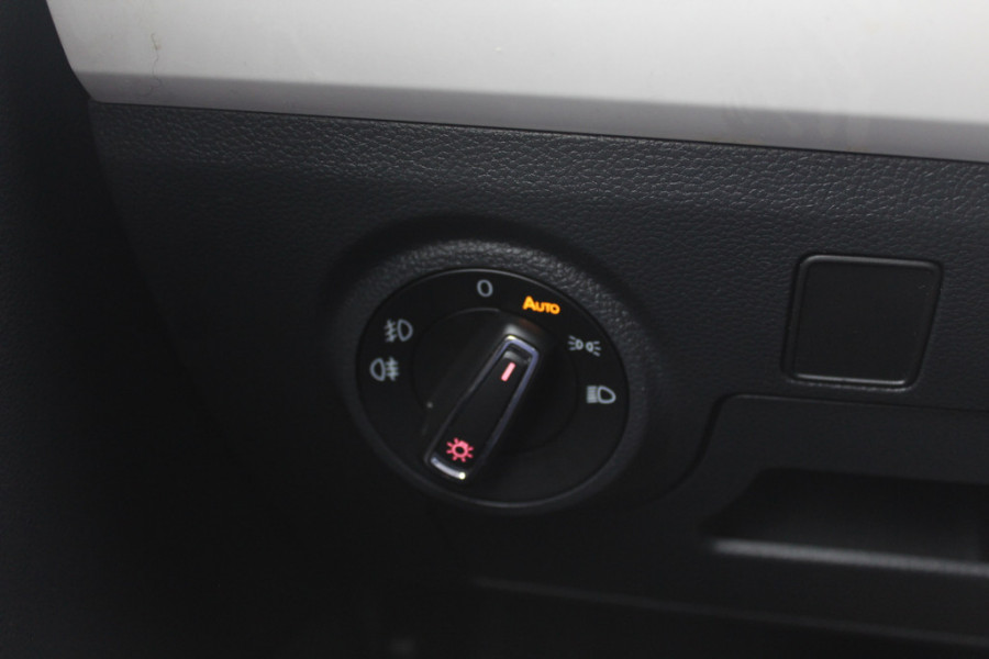 Seat Arona 1.0 TSI Xcellence Launch Edition / Camera / Navigatie / Keyless / Cruise Control / LED Koplampen / 17'' / DAB / Stoelverwarming / Dodehoek