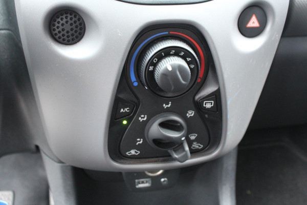 Peugeot 108 1.0 e-VTi 73pk Active 5 Deurs NL-Auto NAP Airco CPV El. Ramen LED