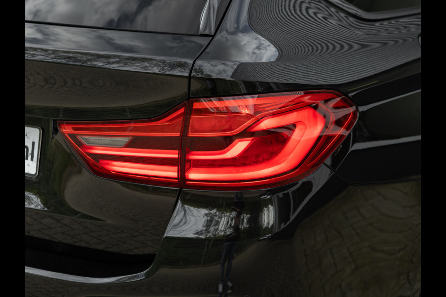 BMW 5 Serie Touring 540i xDrive M-Sport - Pano - Active Steering - Driving Ass Plus - Head-Up
