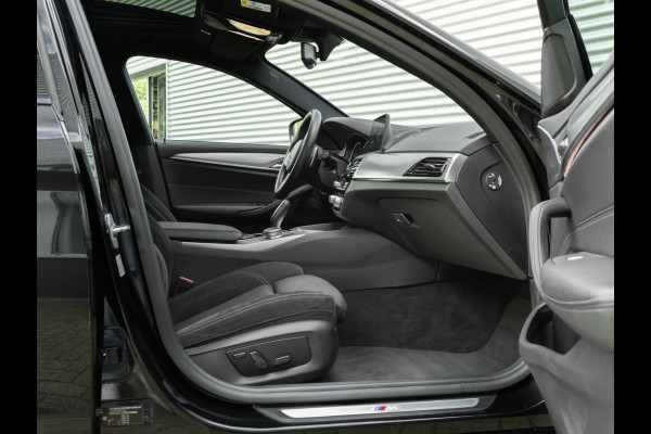 BMW 5 Serie Touring 540i xDrive M-Sport - Pano - Active Steering - Driving Ass Plus - Head-Up