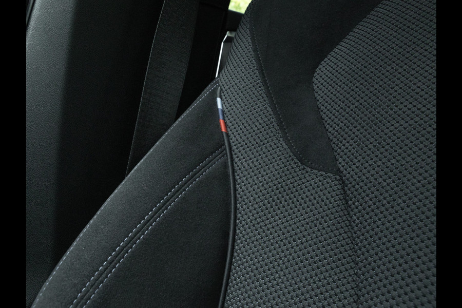 BMW 5 Serie Touring 540i xDrive M-Sport - Pano - Active Steering - Driving Ass Plus - Head-Up