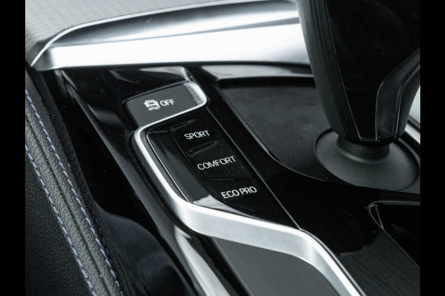 BMW 5 Serie Touring 540i xDrive M-Sport - Pano - Active Steering - Driving Ass Plus - Head-Up