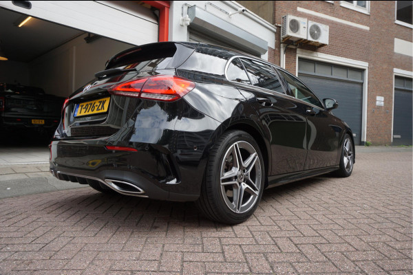 Mercedes-Benz A-Klasse 200 Business Solution AMG Night Upgrade | Augmented Reality | Sfeerverlichting Plus | AMG Aerodynamica | AMG Sportinterieur | Widescreen | Diamond grille | Cruise + Lane departure | Stoplichtcamera