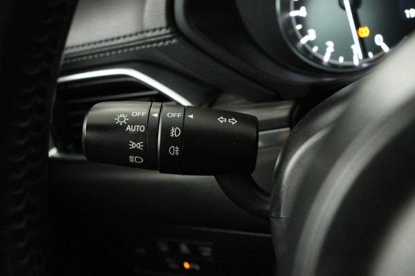 Mazda CX-5 2.0 SkyActiv-G 165 Signature Automaat (NAVIGATIE, STOEL/-STUURVERWARMING, STOELKOELING, CAMERA, DEALER ONDERHOUDEN)