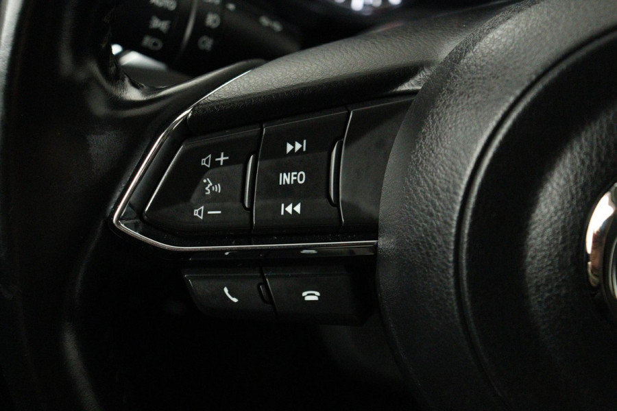 Mazda CX-5 2.0 SkyActiv-G 165 Signature Automaat (NAVIGATIE, STOEL/-STUURVERWARMING, STOELKOELING, CAMERA, DEALER ONDERHOUDEN)