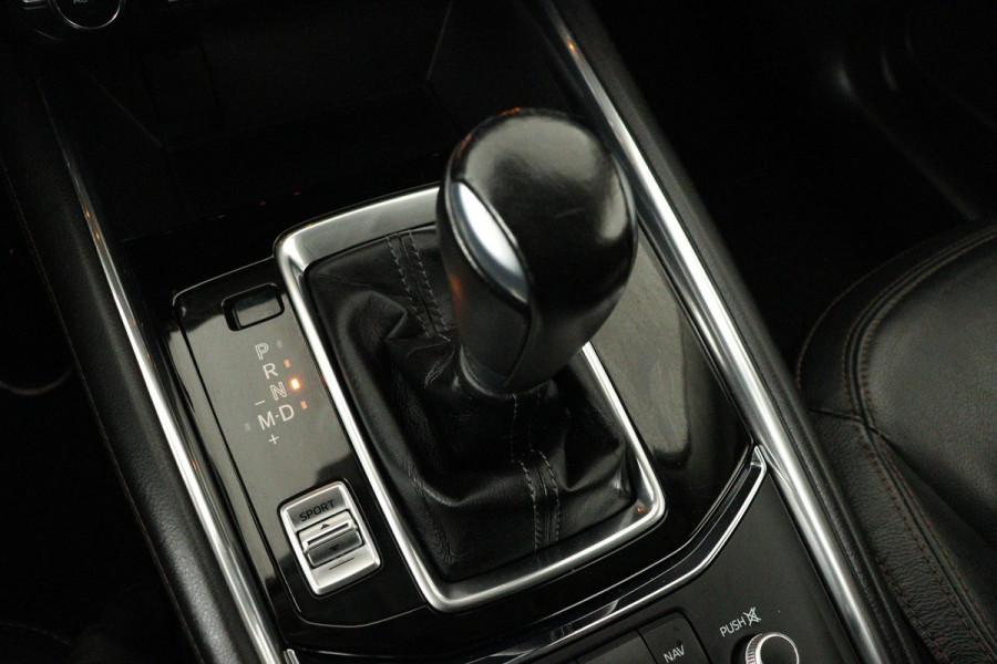 Mazda CX-5 2.0 SkyActiv-G 165 Signature Automaat (NAVIGATIE, STOEL/-STUURVERWARMING, STOELKOELING, CAMERA, DEALER ONDERHOUDEN)